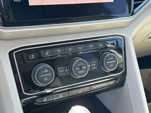 Used 2019 Volkswagen Atlas SEL R-Line image 35