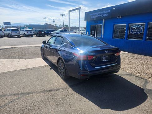 Used 2023 Nissan Altima 2.0 SR FWD image 5