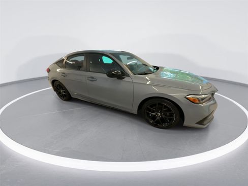 Used 2023 Honda Civic Sport image 2