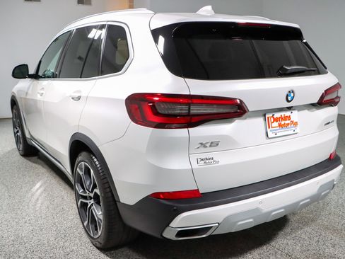 Used 2022 BMW X5 sDrive40i w/ Premium Package image 9