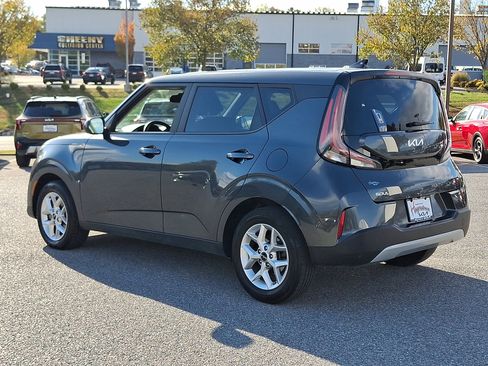 Used 2023 Kia Soul LX w/ Option Group 015 image 4