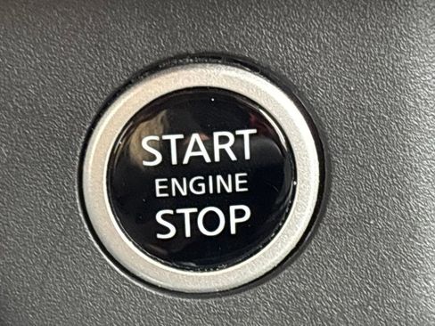 Used 2023 Nissan Rogue SV image 18