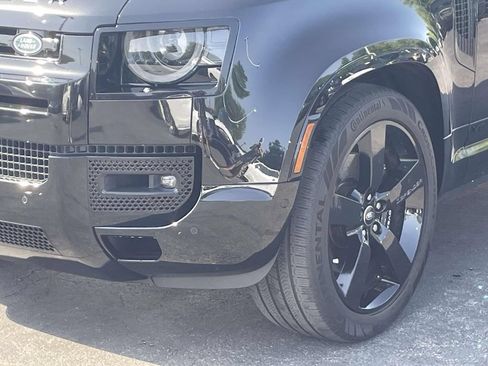 Certified 2024 Land Rover Defender 110 V8 AWD/4WD image 7