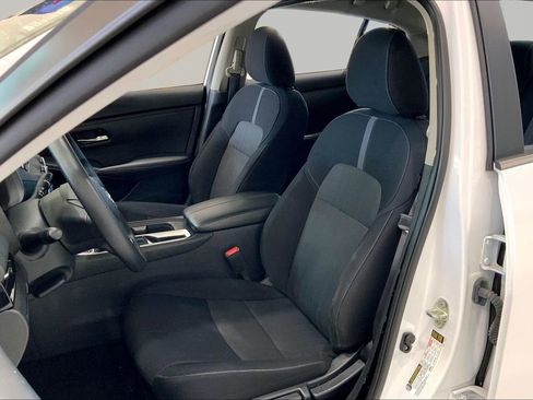 Used 2024 Nissan Sentra SV FWD image 15