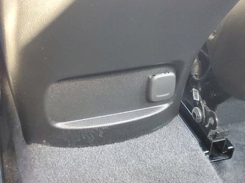 Used 2021 Chevrolet Malibu LT FWD image 31
