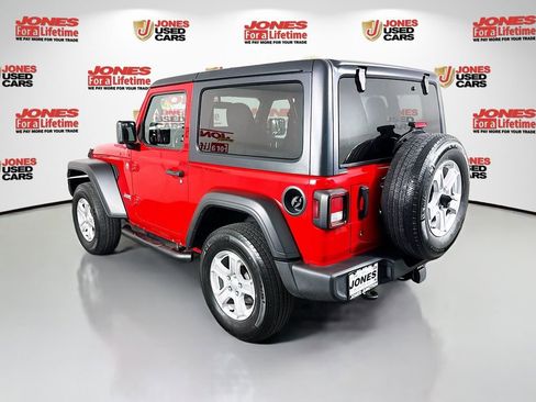 Used 2019 Jeep Wrangler Sport AWD/4WD image 2