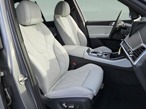 New 2026 BMW X5 sDrive40i w/ Premium Package image 16