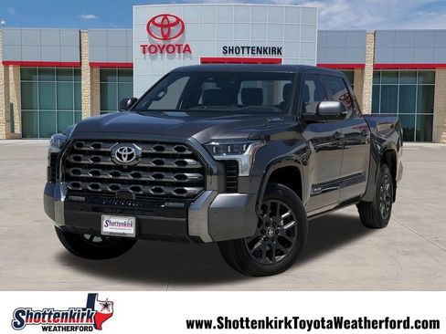 Used 2025 Toyota Tundra Platinum AWD/4WD image 1