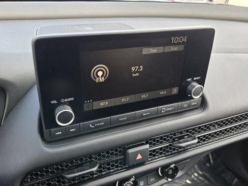 Used 2023 Honda HR-V LX image 18