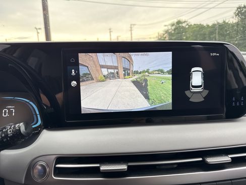Certified 2025 Hyundai Palisade SEL AWD/4WD image 26