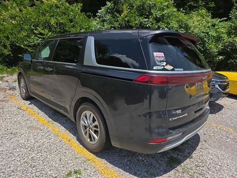 Used 2022 Kia Carnival LX FWD image 6
