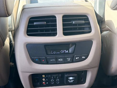 Used 2016 Honda Pilot Touring image 20