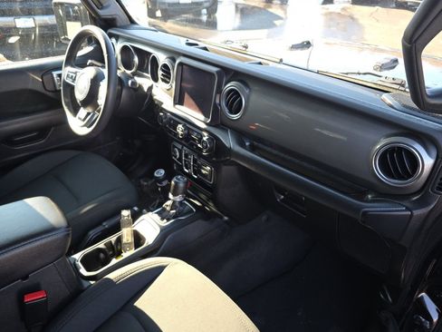 Used 2023 Jeep Wrangler Sahara image 16