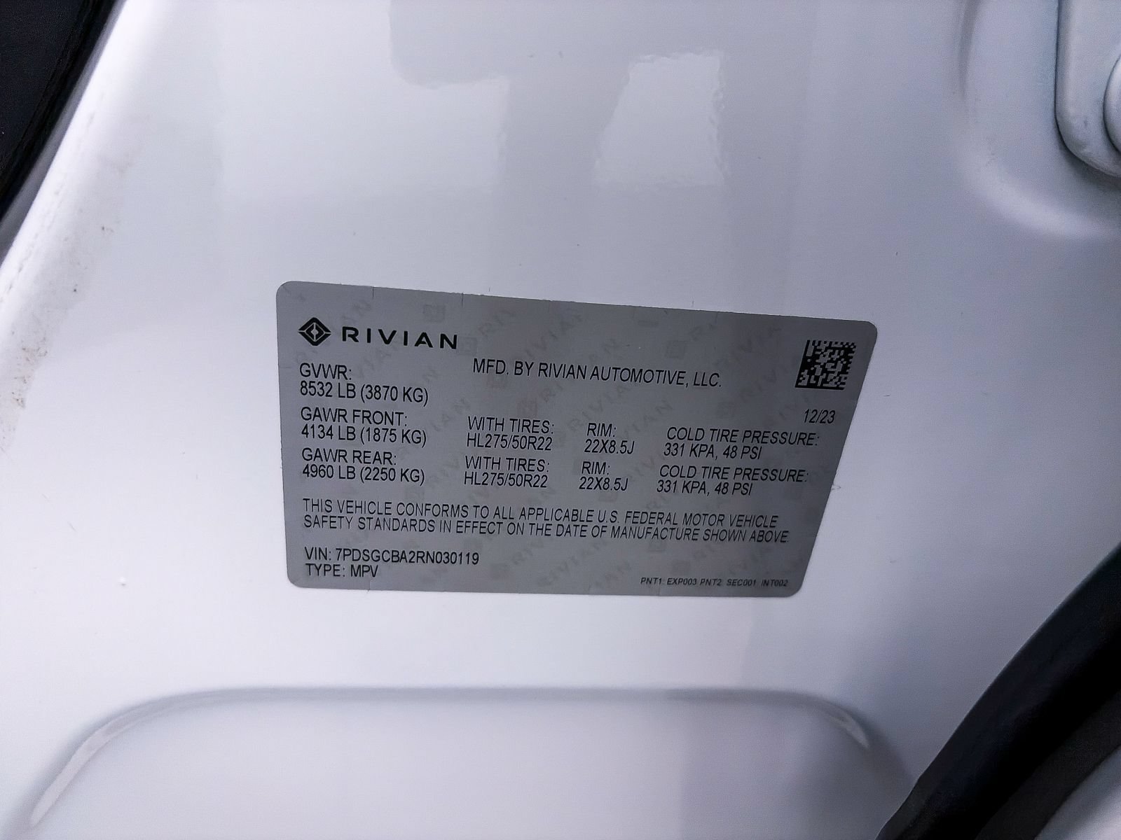 Used 2024 Rivian R1S Adventure Dual AWD/4WD image 37
