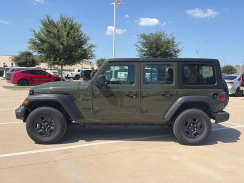 Used 2022 Jeep Wrangler Unlimited Sport AWD/4WD image 6