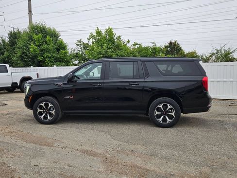 New 2026 GMC Yukon XL AT4 w/ AT4 Premium Plus Package AWD/4WD image 2