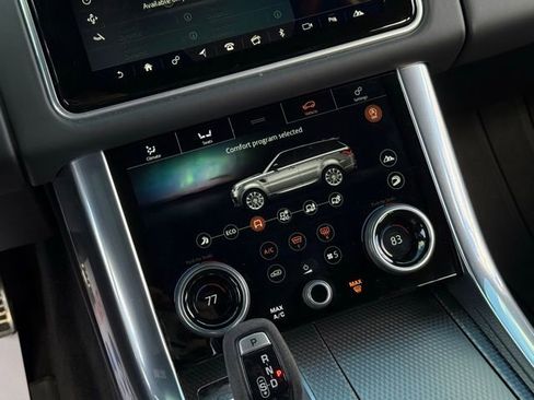 Used 2022 Land Rover Range Rover Sport HST image 27