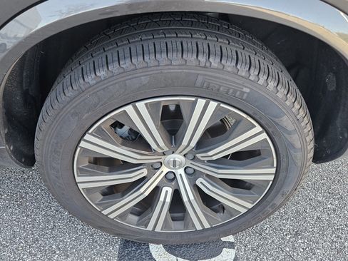 Used 2023 Volvo XC90 B5 Core w/ Protection Package Premier image 10