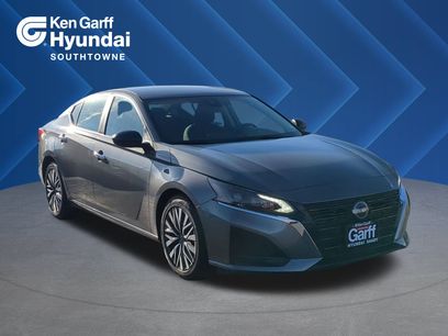 Used 2024 Nissan Altima 2.5 SV