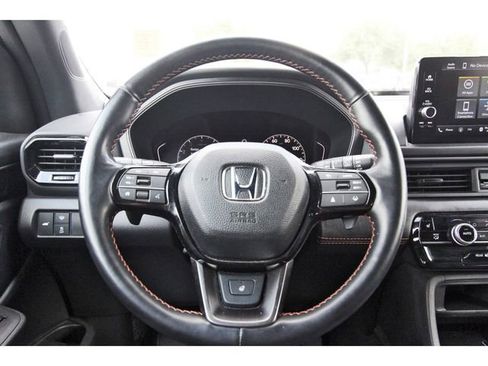 Used 2024 Honda Pilot TrailSport image 15