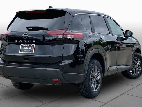 Used 2024 Nissan Rogue S FWD image 12