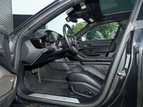 Certified 2025 Porsche Taycan 4S AWD/4WD image 17
