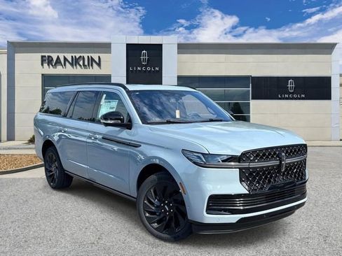 New 2025 Lincoln Navigator L Reserve w/ Jet Appearance Package AWD/4WD image 1