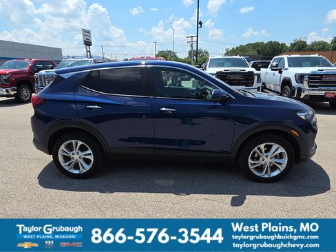 Used 2023 Buick Encore GX Preferred w/ Cold Weather Comfort Package AWD/4WD image 9