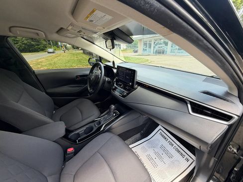 Used 2022 Toyota Corolla LE w/ Carpet Mat Package (TMS) FWD image 12