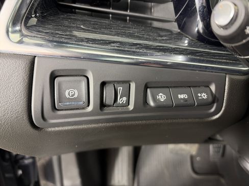 Used 2020 Cadillac XT5 Premium Luxury image 29