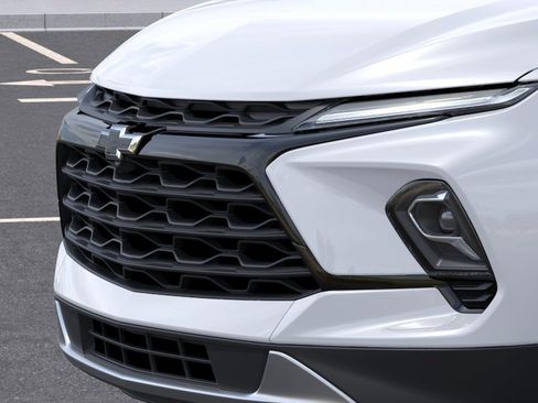 New 2026 Chevrolet Blazer LT w/ Midnight/Sport Edition FWD image 35