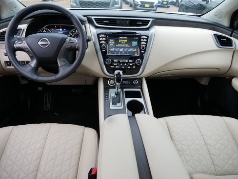 Certified 2024 Nissan Murano Platinum w/ Cargo Package image 10