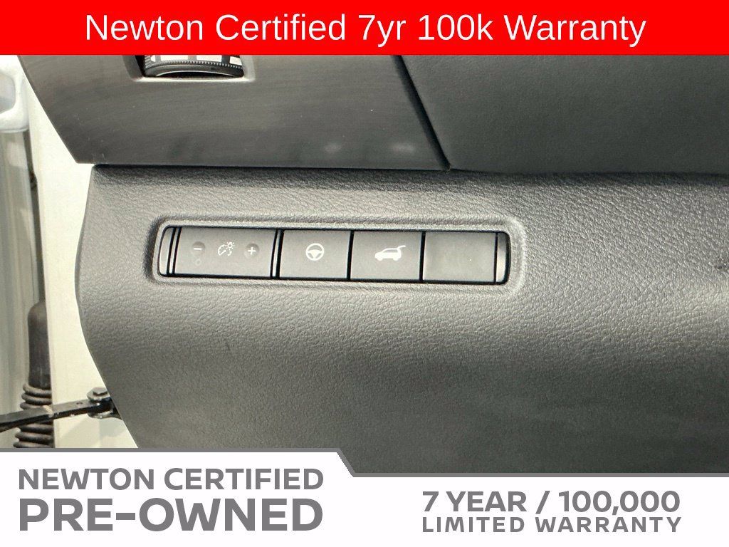 Used 2024 Nissan Pathfinder SL AWD/4WD image 41