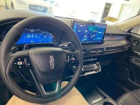 Certified 2023 Lincoln Corsair AWD w/ Equipment Group 102A image 29