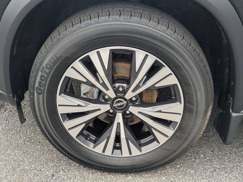 Certified 2023 Nissan Rogue SV AWD/4WD image 10