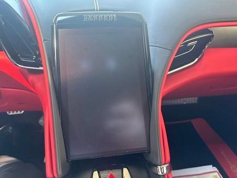 Used 2022 Ferrari Roma RWD image 17