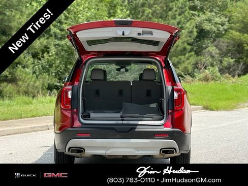 Used 2023 GMC Acadia SLT FWD image 16