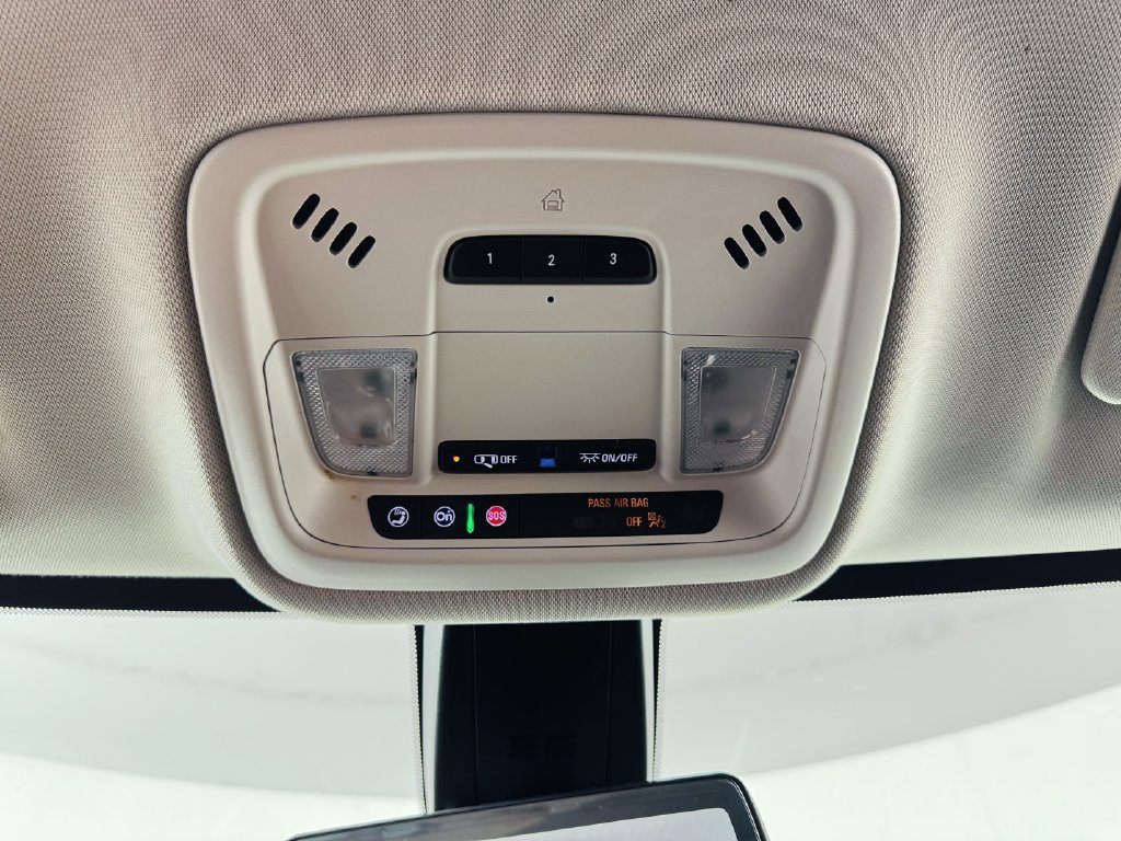Used 2021 Chevrolet Traverse RS FWD image 21