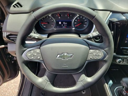 Used 2023 Chevrolet Traverse RS FWD image 24