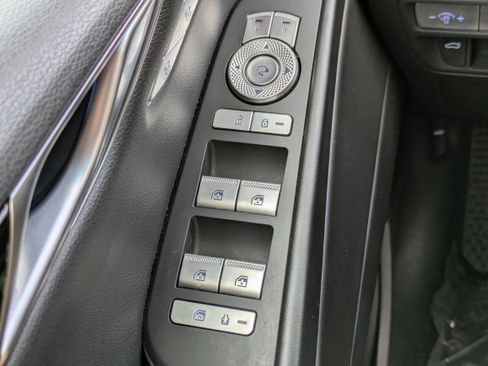 Used 2022 Genesis G80 2.5T image 23