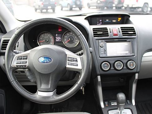 Used 2015 Subaru Forester 2.5i Limited image 11