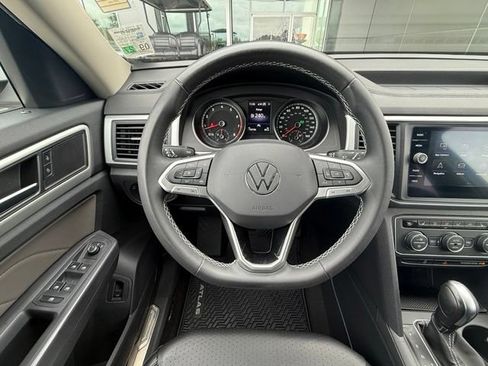 Used 2021 Volkswagen Atlas SE w/ Panoramic Sunroof Package FWD image 25