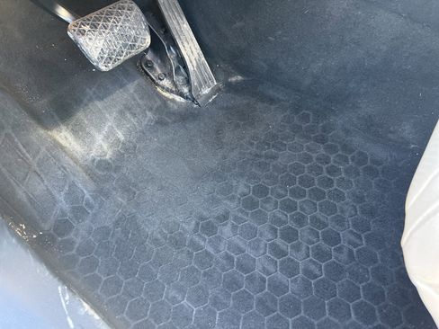 Used 2025 Mercedes-Benz GLE 350 4MATIC image 17