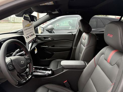 New 2026 Chevrolet Trax RS w/ Sunroof Package image 12