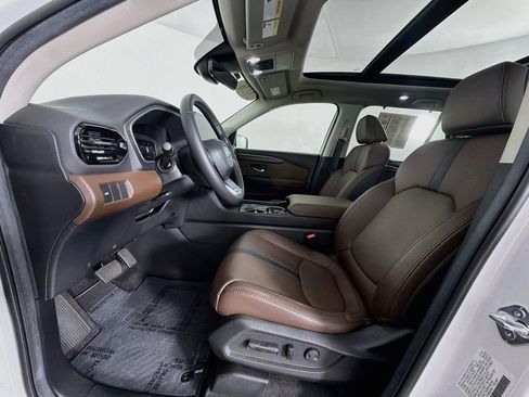 Used 2026 Honda Pilot Touring image 12