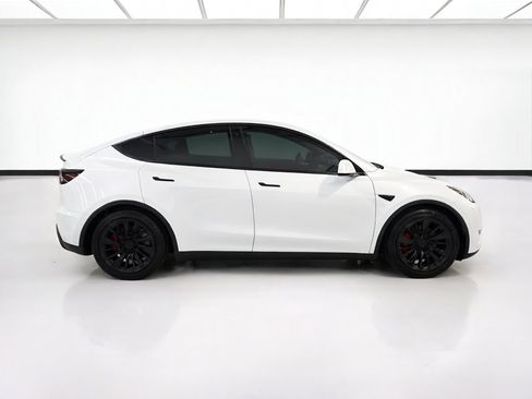 Used 2023 Tesla Model Y Performance AWD/4WD image 23
