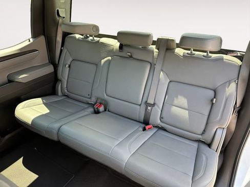 Used 2024 GMC Sierra 1500 SLT RWD image 11
