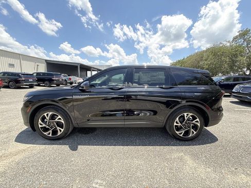 New 2026 Lincoln Nautilus Premier w/ Equipment Group 102A AWD/4WD image 6