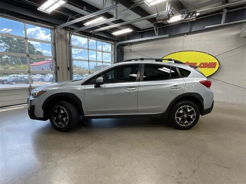Used 2018 Subaru Crosstrek 2.0i Premium w/ Popular Package #3 AWD/4WD image 2