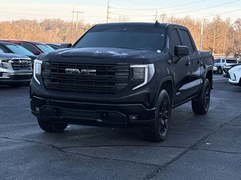 Used 2025 GMC Sierra 1500 Elevation w/ LPO, Elevation Black Package image 13